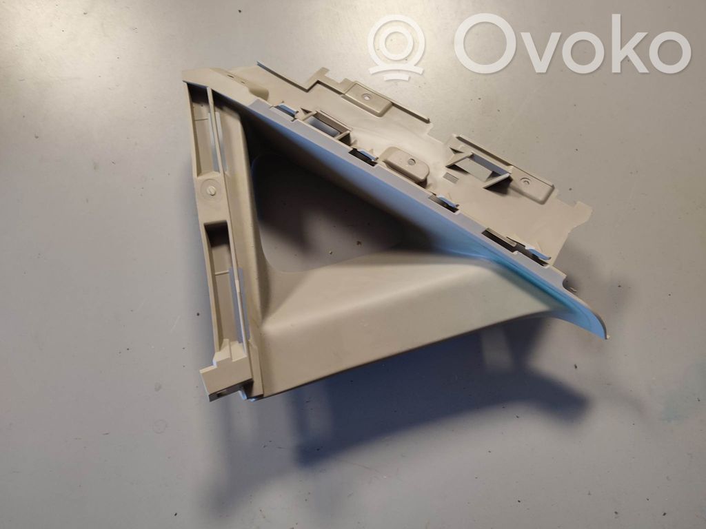 Chrysler Pacifica (A) pillar trim 