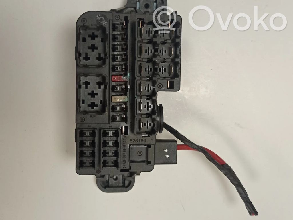 Opel Mokka X Fuse module 