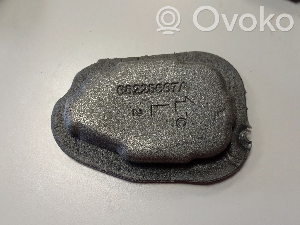 Chrysler Pacifica Putoplastas sparno 
