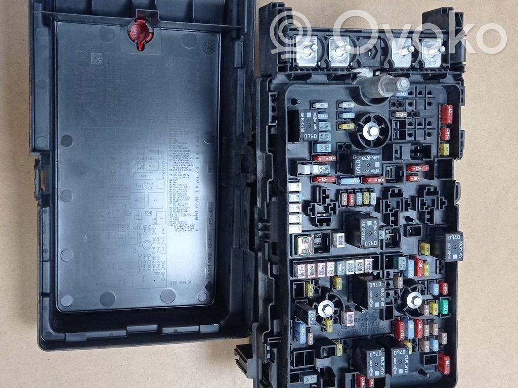 Chrysler Pacifica Fuse module 