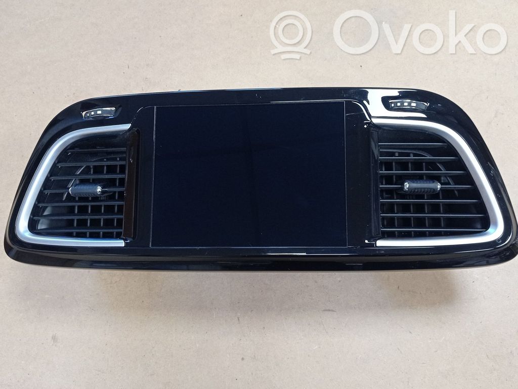 Chrysler Pacifica Screen/display/small screen 
