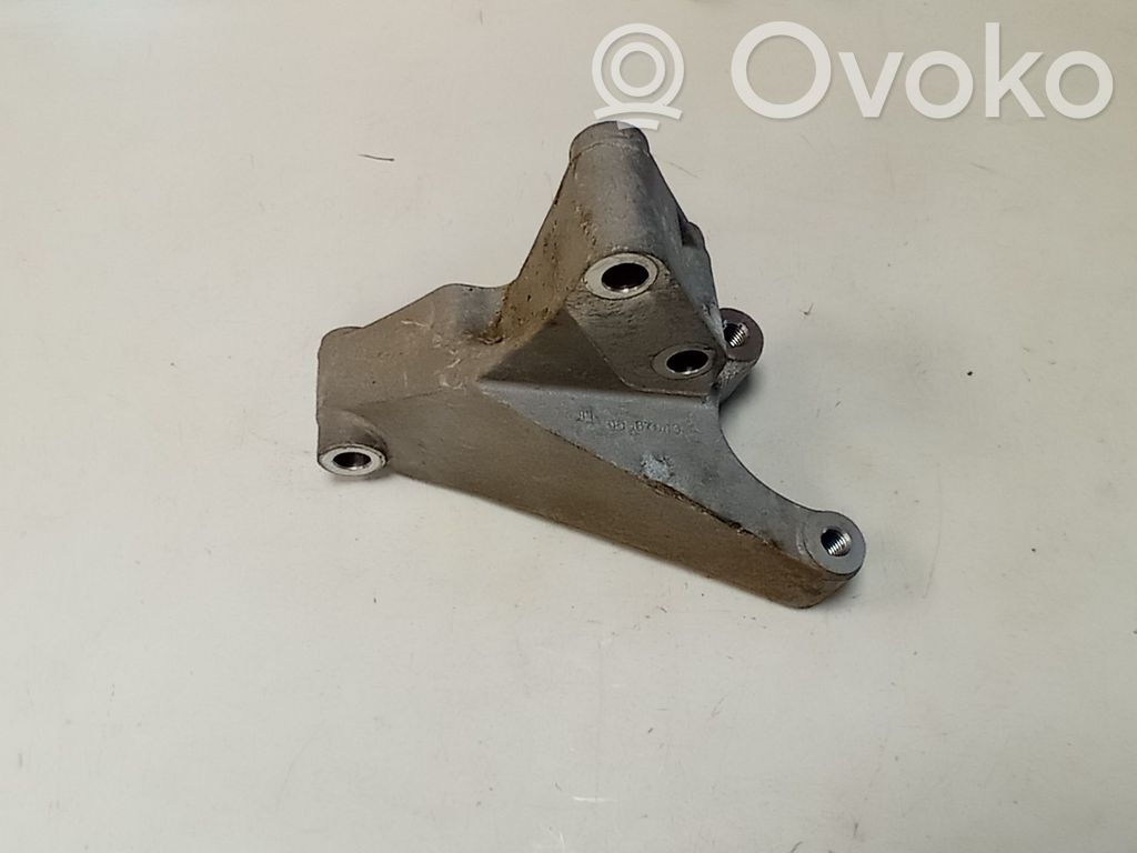 Buick Encore I Engine mounting bracket 