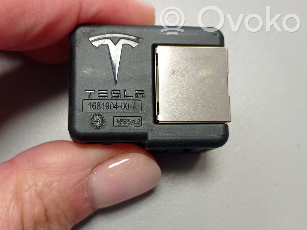 Tesla Model Y AUX in-socket connector 