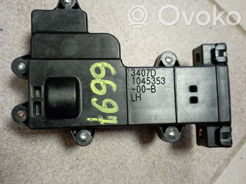 Tesla Model X Door control unit/module 