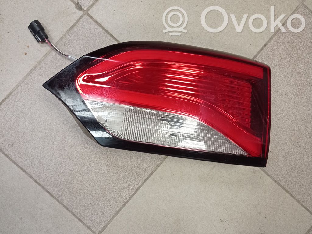 Chrysler Pacifica Takaluukun takavalot 