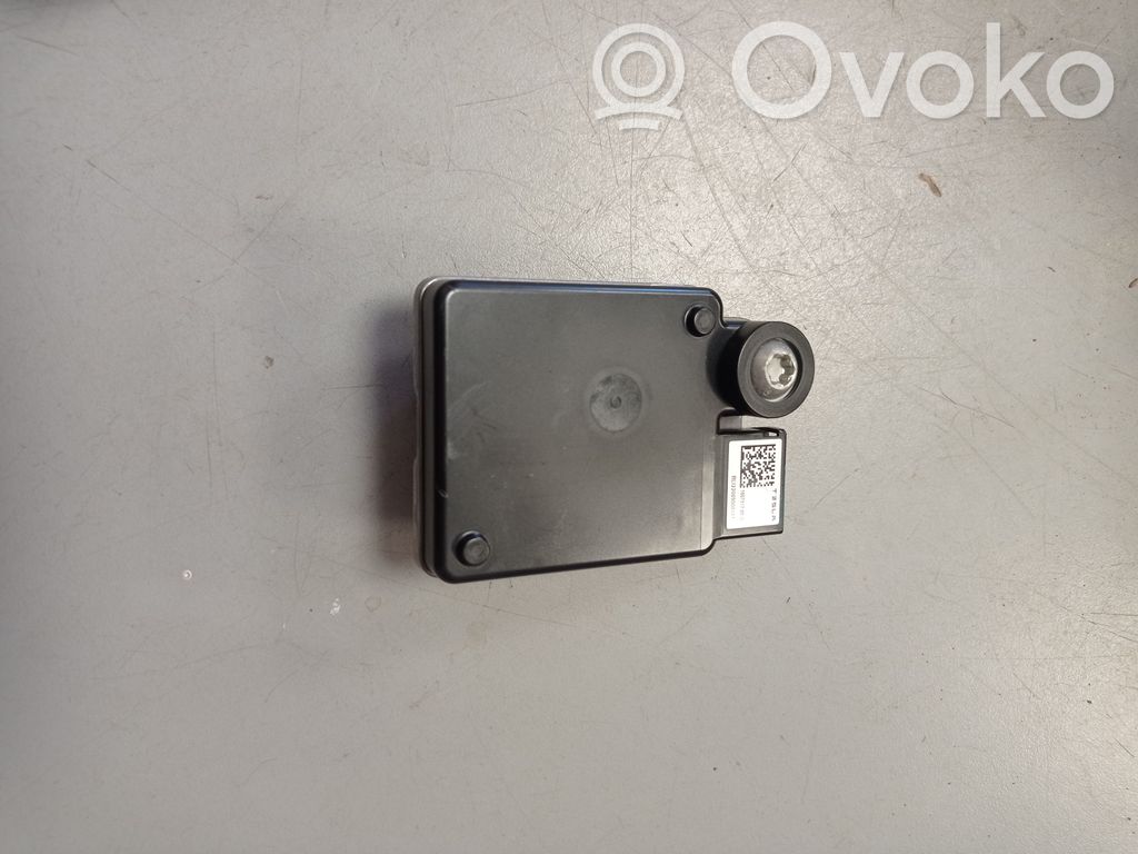 Tesla Model X Distronic sensor radar 