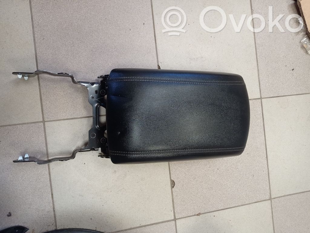 Ford Edge II Armrest 