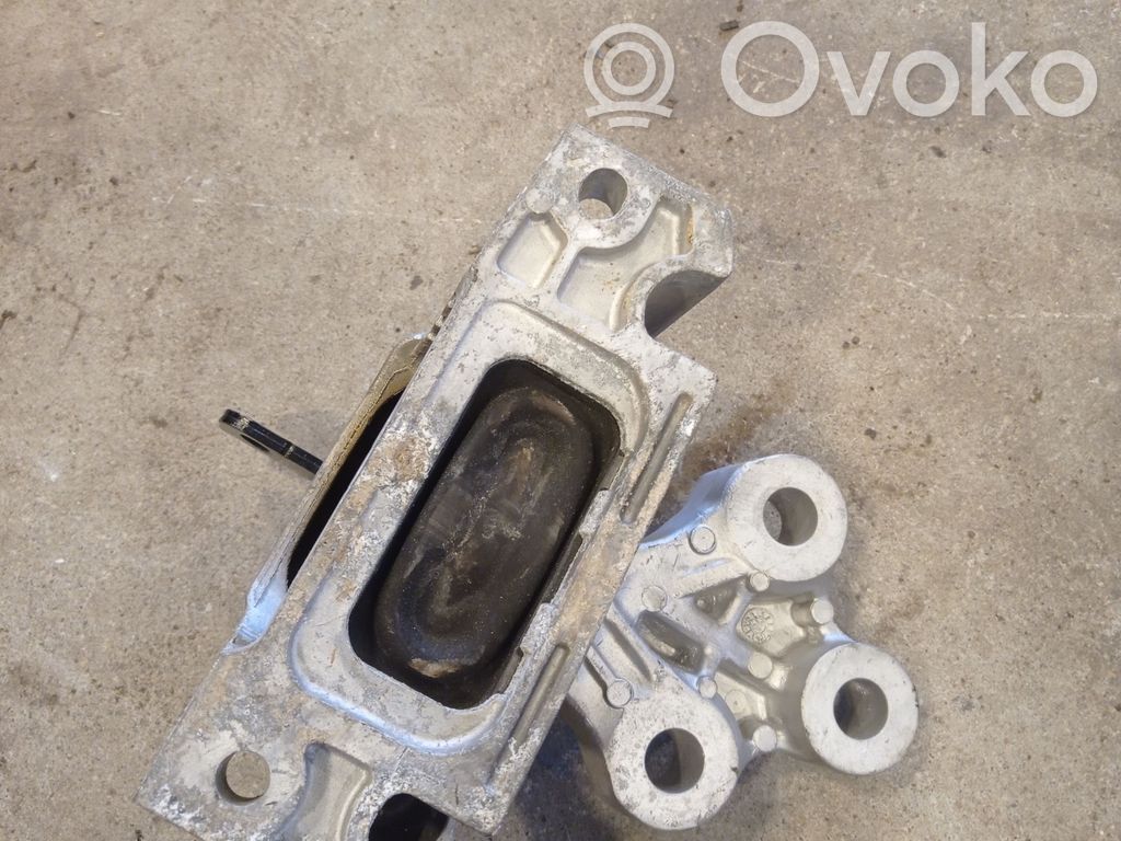 Chrysler Pacifica Gearbox mount 