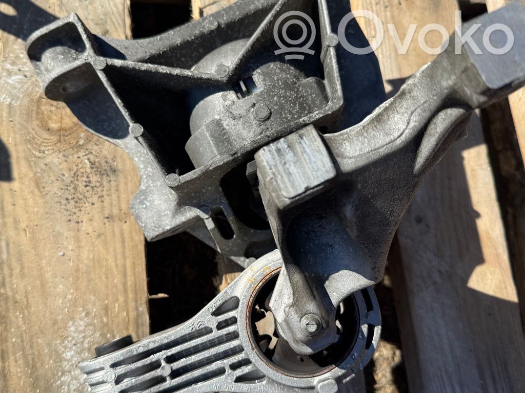 Engine mount bracket   9816338580,4A102300