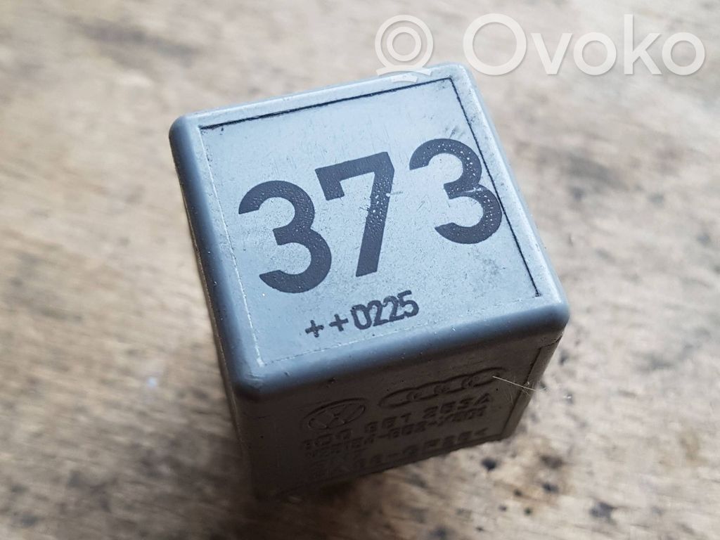 Otros relés   8D0951253A,V23134B52X301,141951253B,431951253G,4H0951253A,6238640,6555HJ,6555VP,9673062180,A0025421319,A0025427219,A0025428019