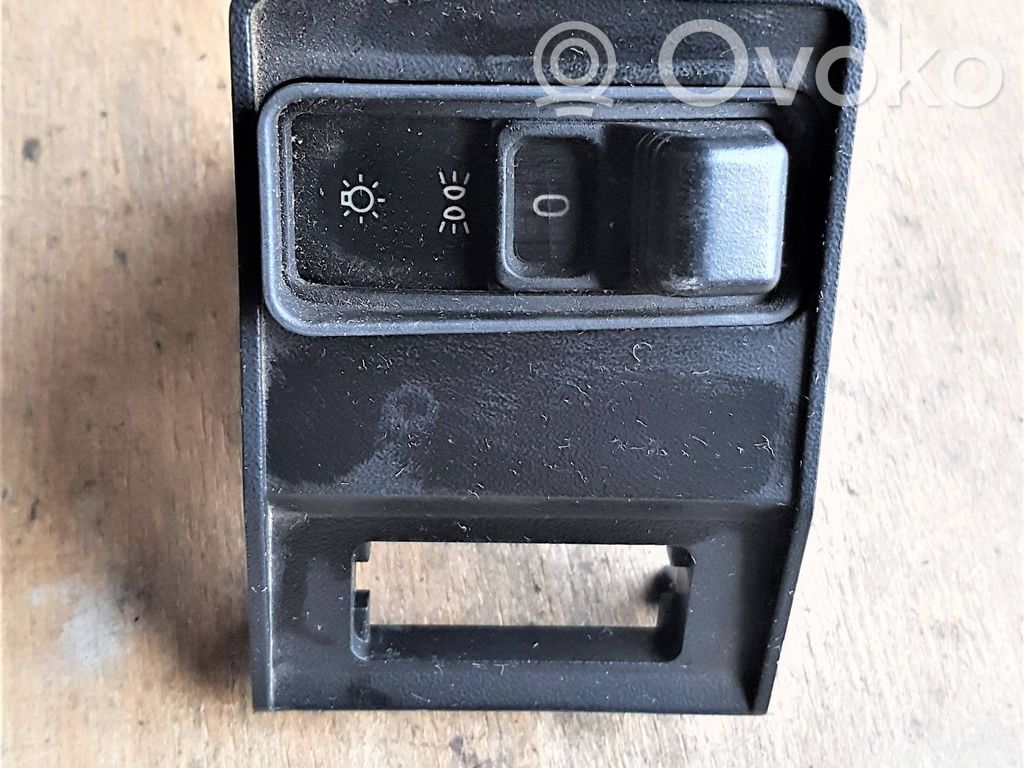 Light switch   8110497