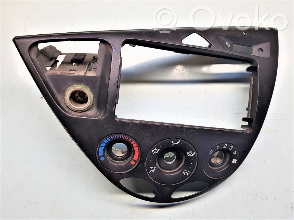 Ford Focus Climate control/heater control trim 