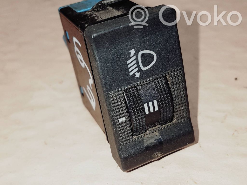 Headlight level height control switch   4A0941301,8A0941301