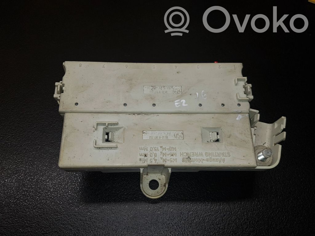 BMW 5 E39 Drošinātāju bloks 