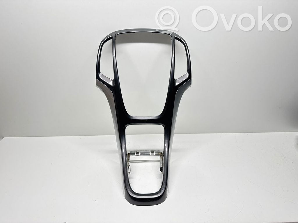 Opel Astra J Radio/GPS head unit trim 
