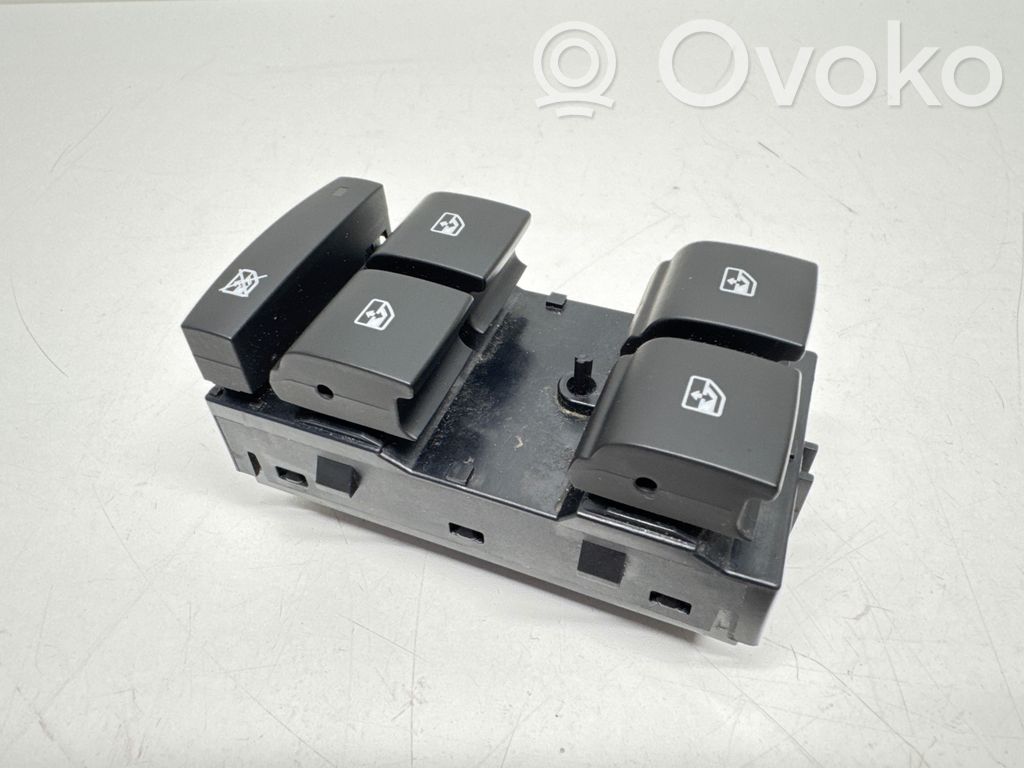 Opel Astra K Electric window control switch 