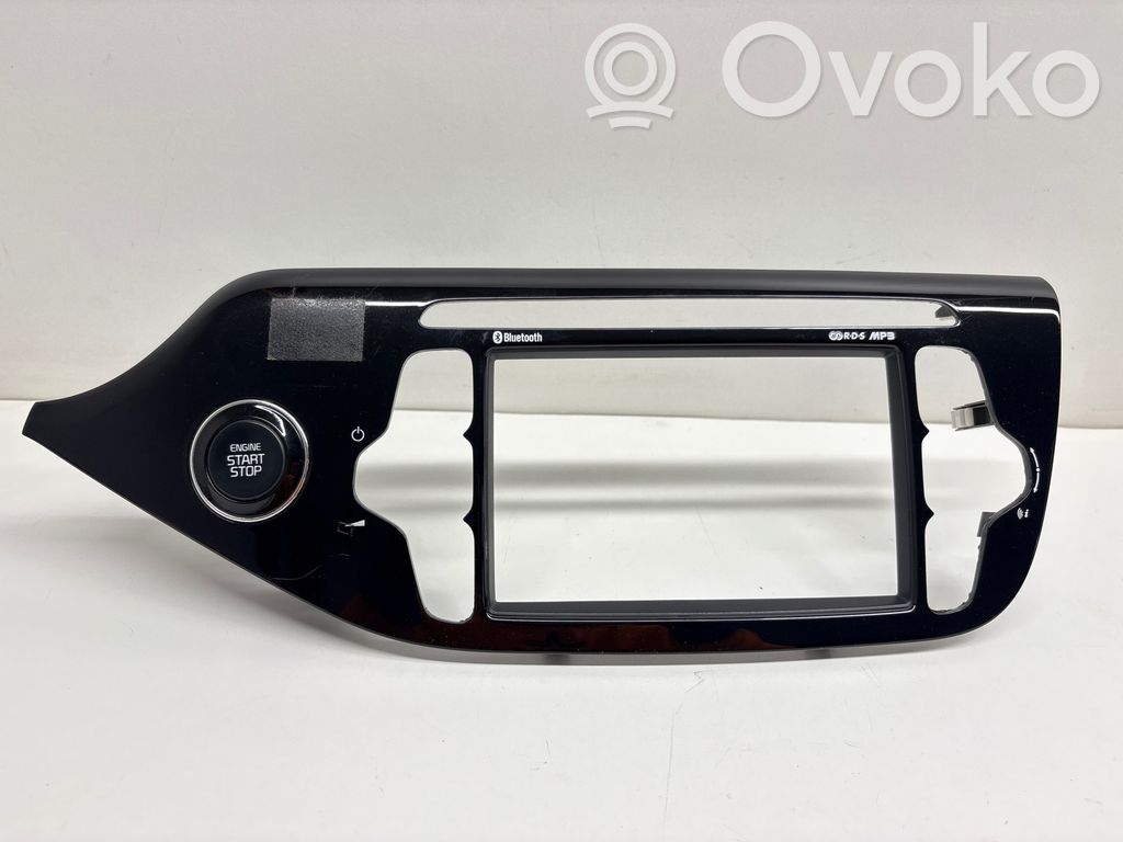 KIA Ceed Radio/GPS head unit trim 