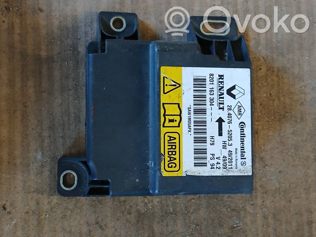 Dacia Duster Airbag control unit/module 
