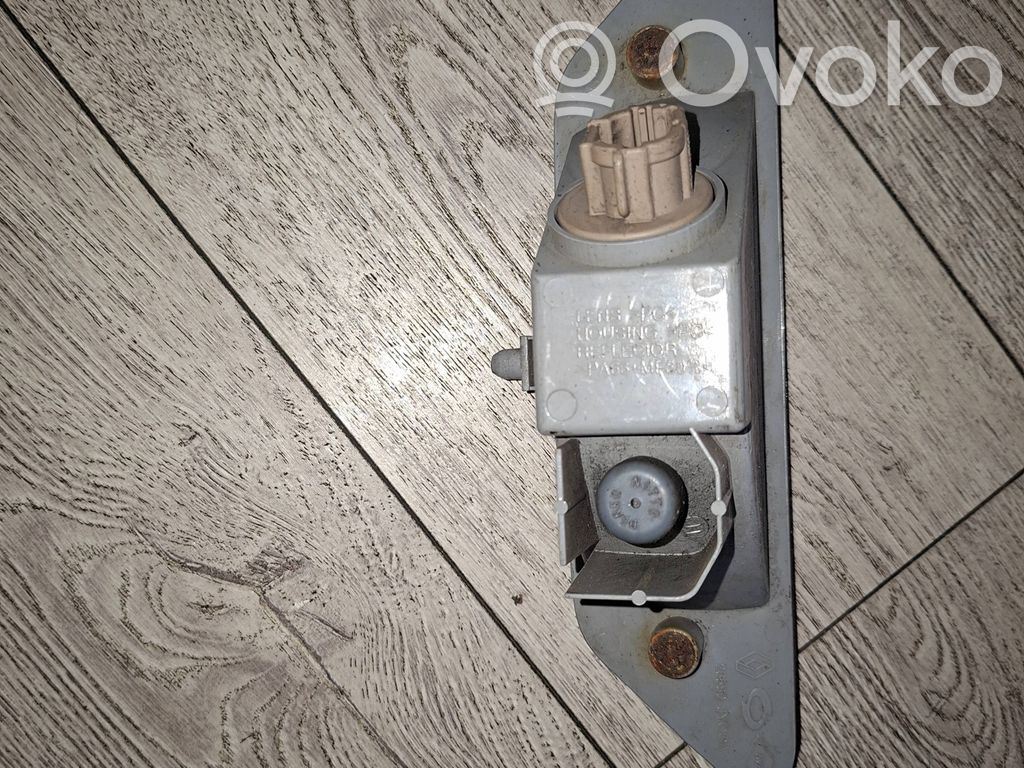 Renault Koleos I Third/center stoplight 