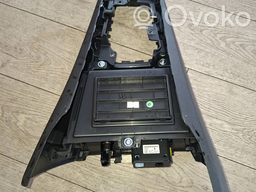 Renault Captur II Gear shifter surround trim plastic 