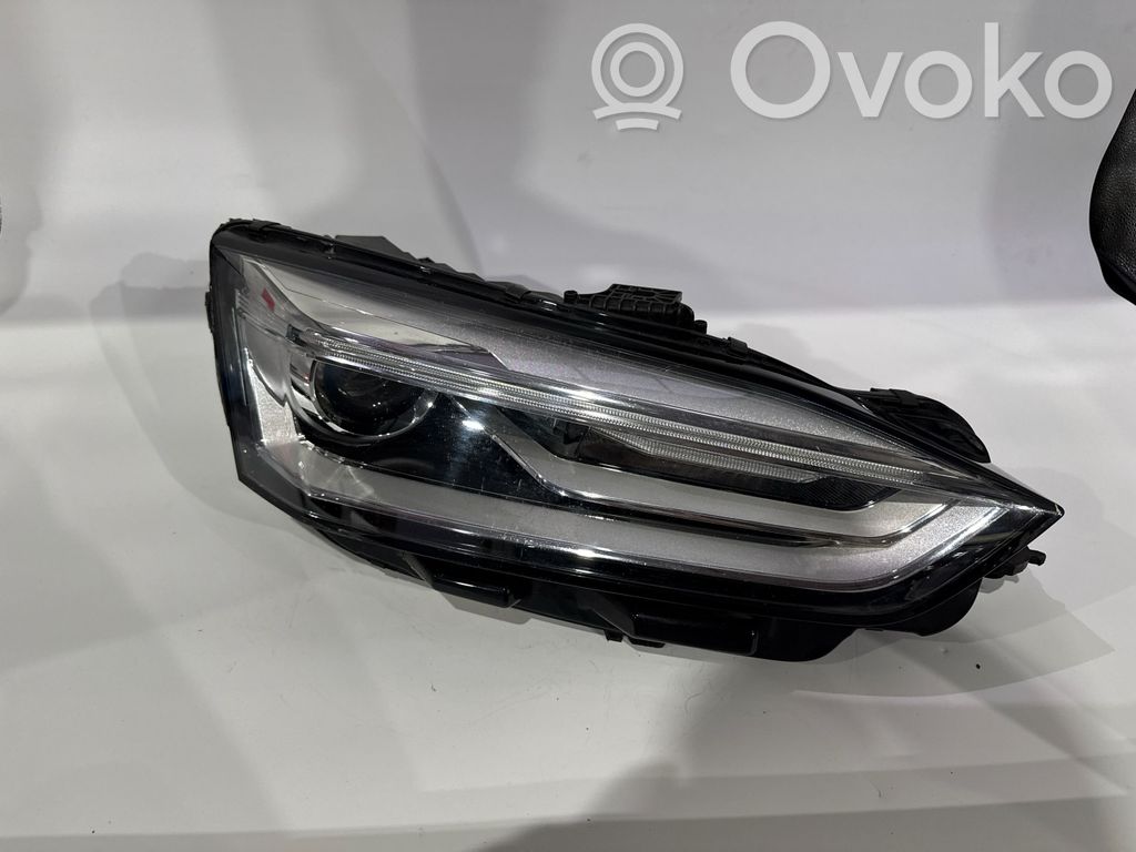 Audi A5 Priekšējais lukturis 