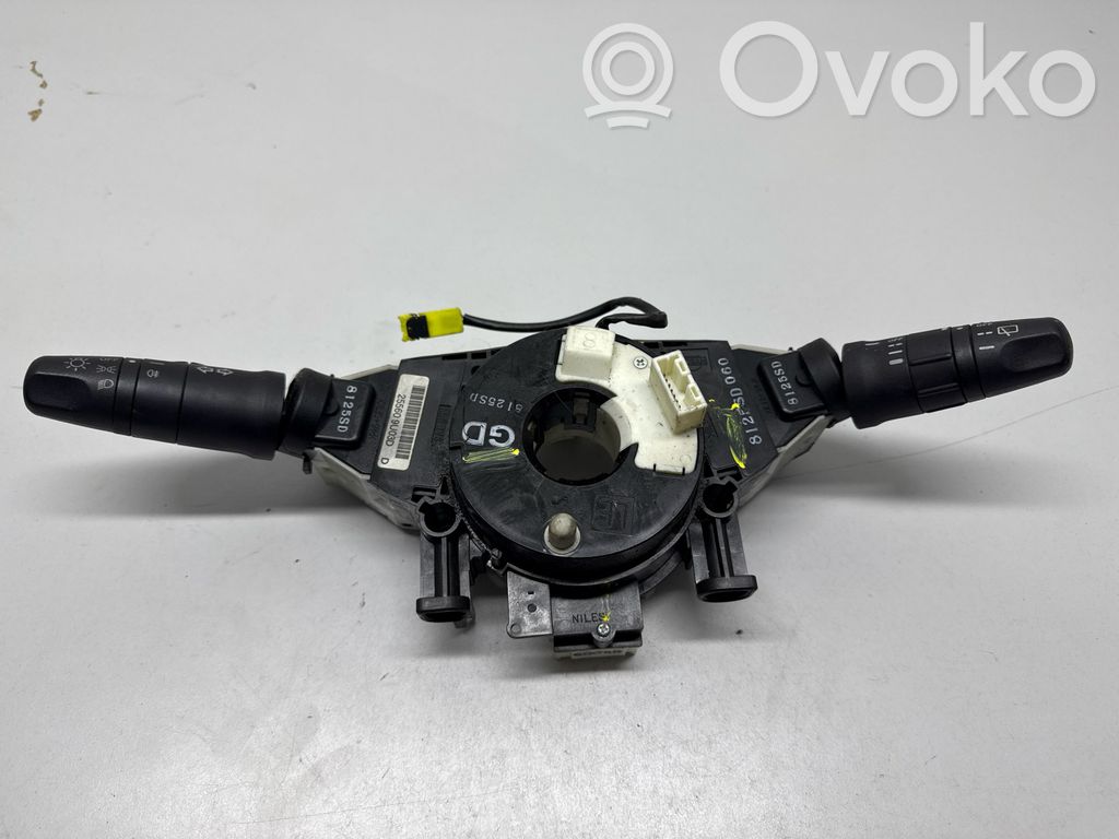 Nissan Micra Commodo, commande essuie-glace/phare 