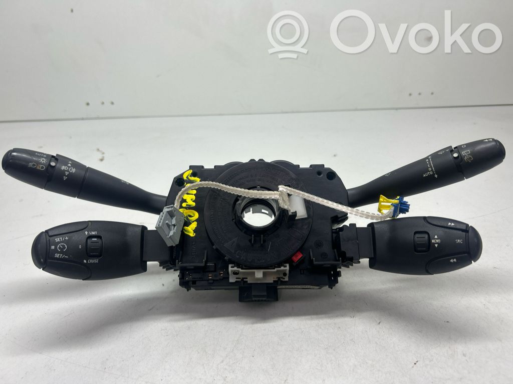 Peugeot Partner Interruptor/palanca de limpiador de luz de giro 