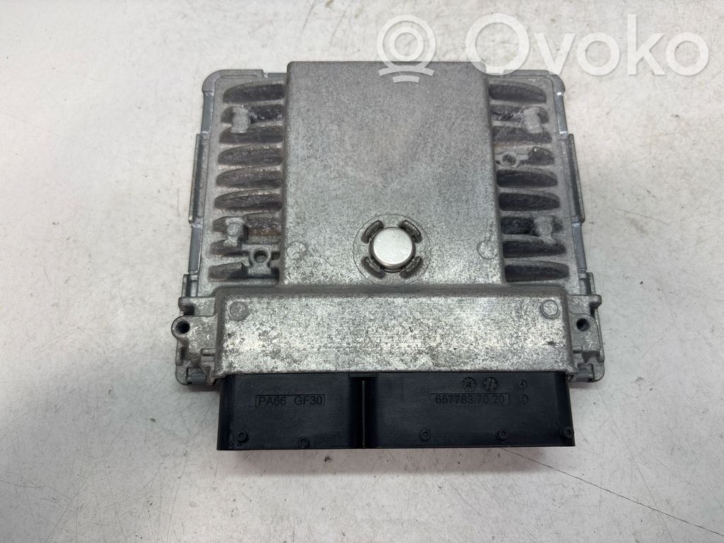 Volkswagen Golf VI Sterownik / Moduł ECU 