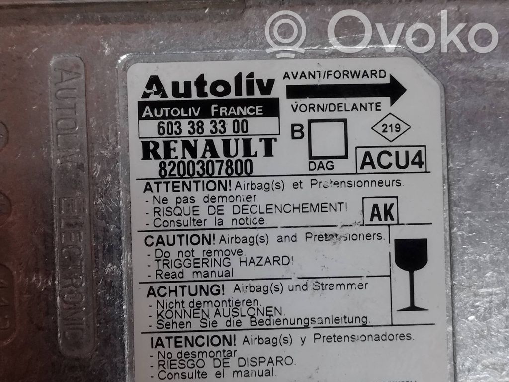 Renault Megane III Airbag control unit/module 