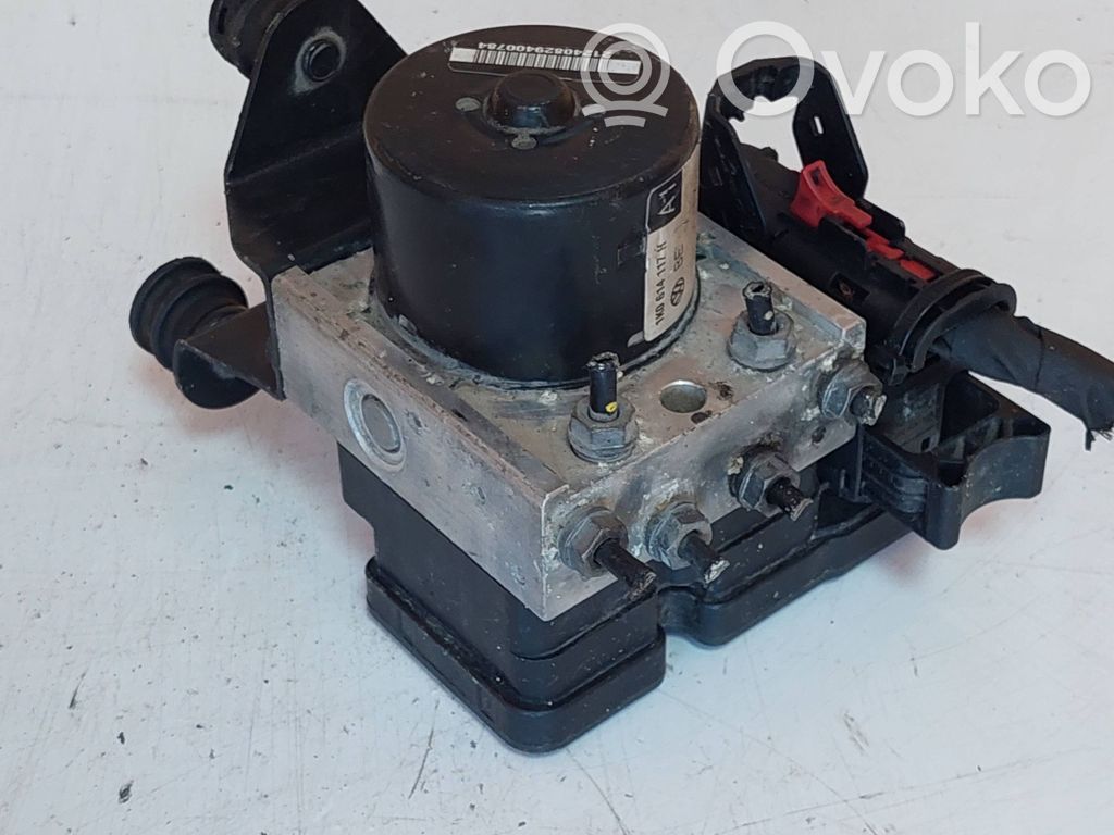 Volkswagen Golf VI ABS bloks 