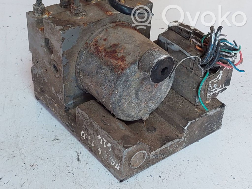 Lexus IS 200-300 Bomba de ABS 