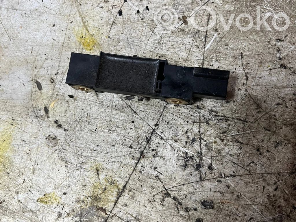 Volvo V70 Датчик удара надувных подушек 