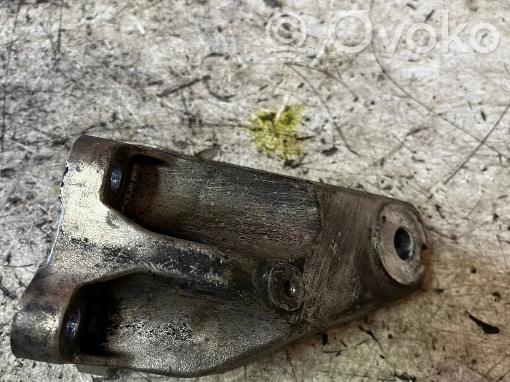 Engine mounting bracket   3D0199307AB