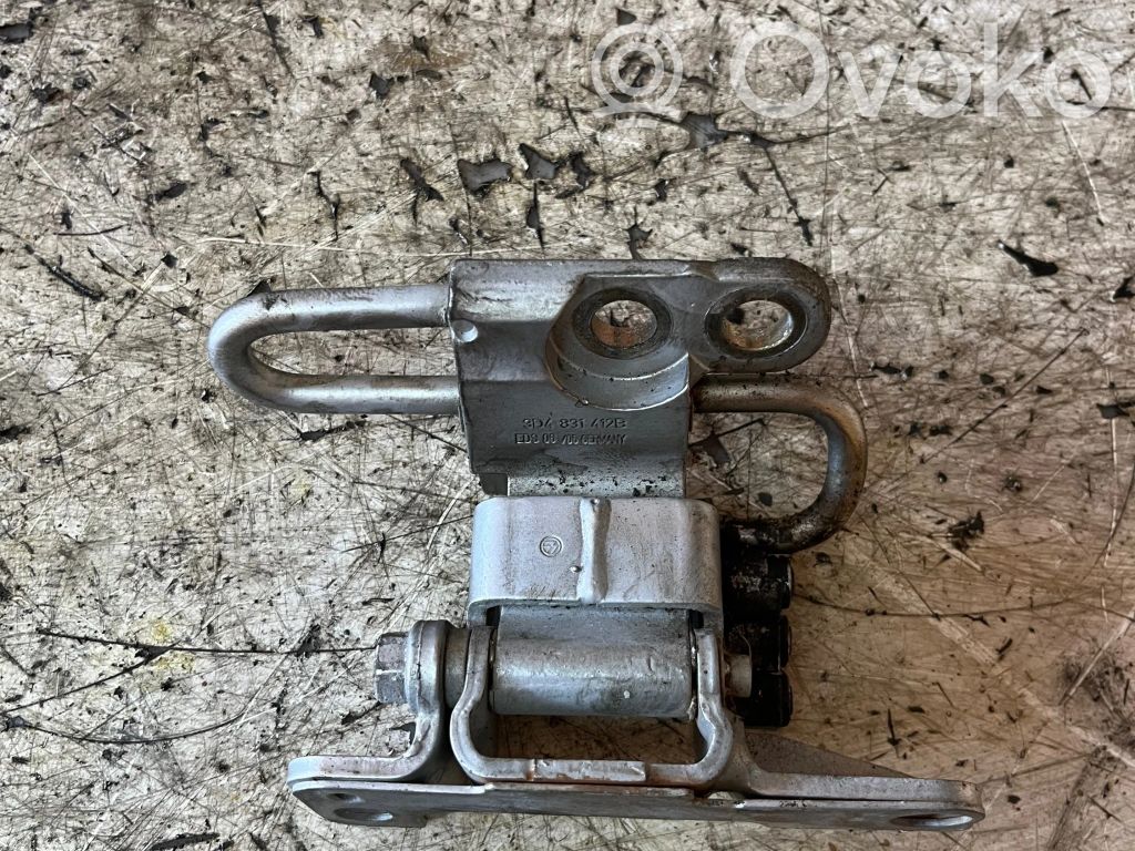 Volkswagen Phaeton Rear door lower hinge 