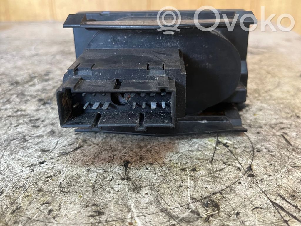 Ford Focus Light switch 