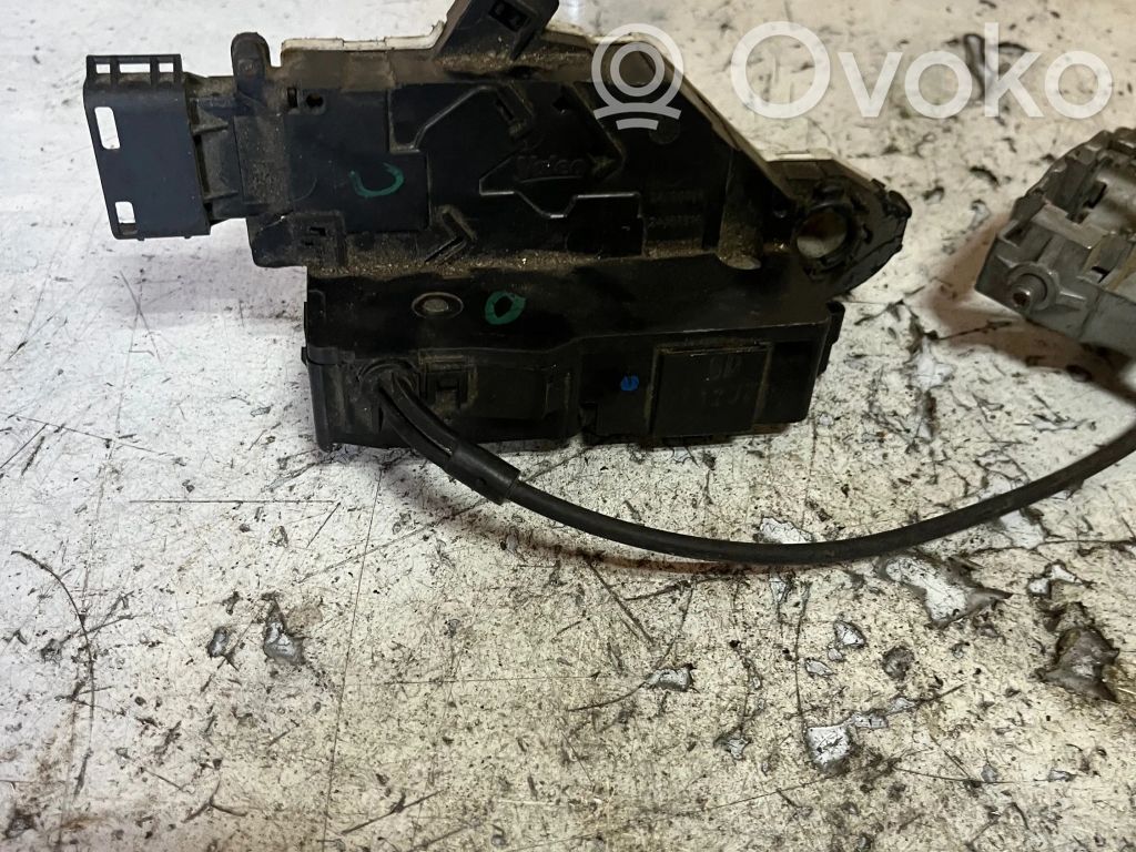 Citroen C4 I Aizmugurē slēdzene 