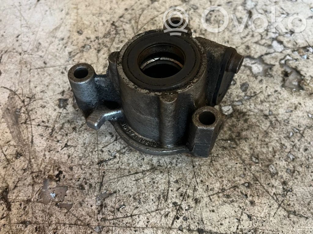 Citroen Xsara Picasso Engine mounting bracket 