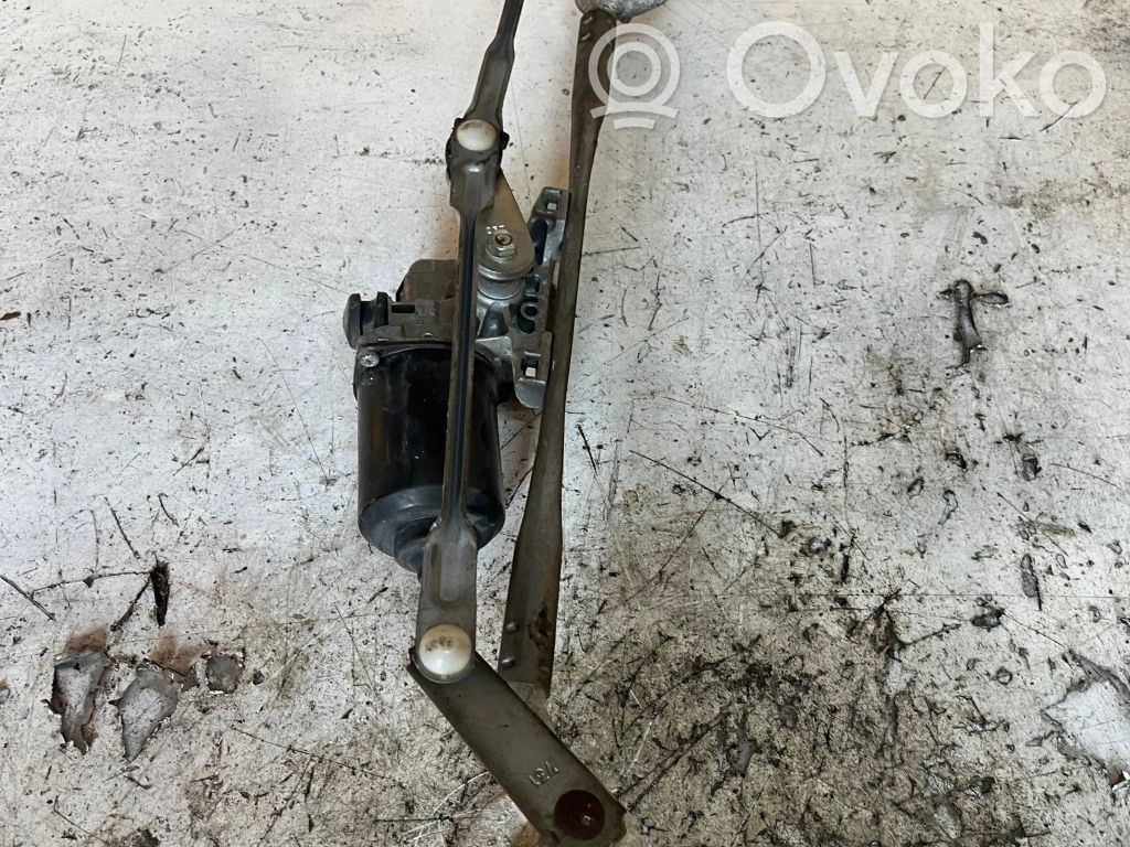 Toyota Corolla E120 E130 Front wiper linkage and motor 