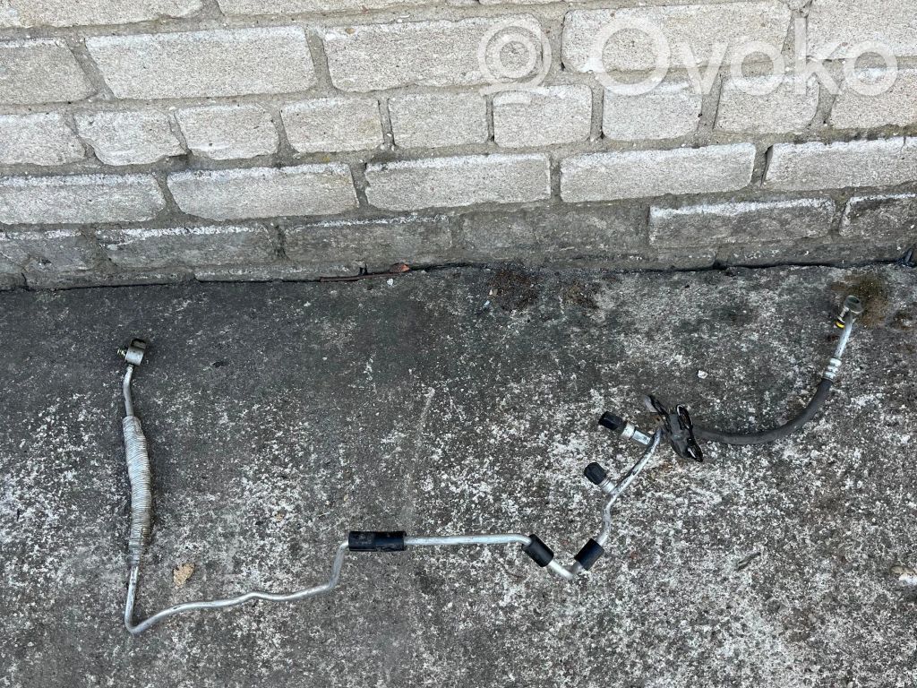 Volkswagen PASSAT B6 Air conditioning (A/C) pipe/hose 