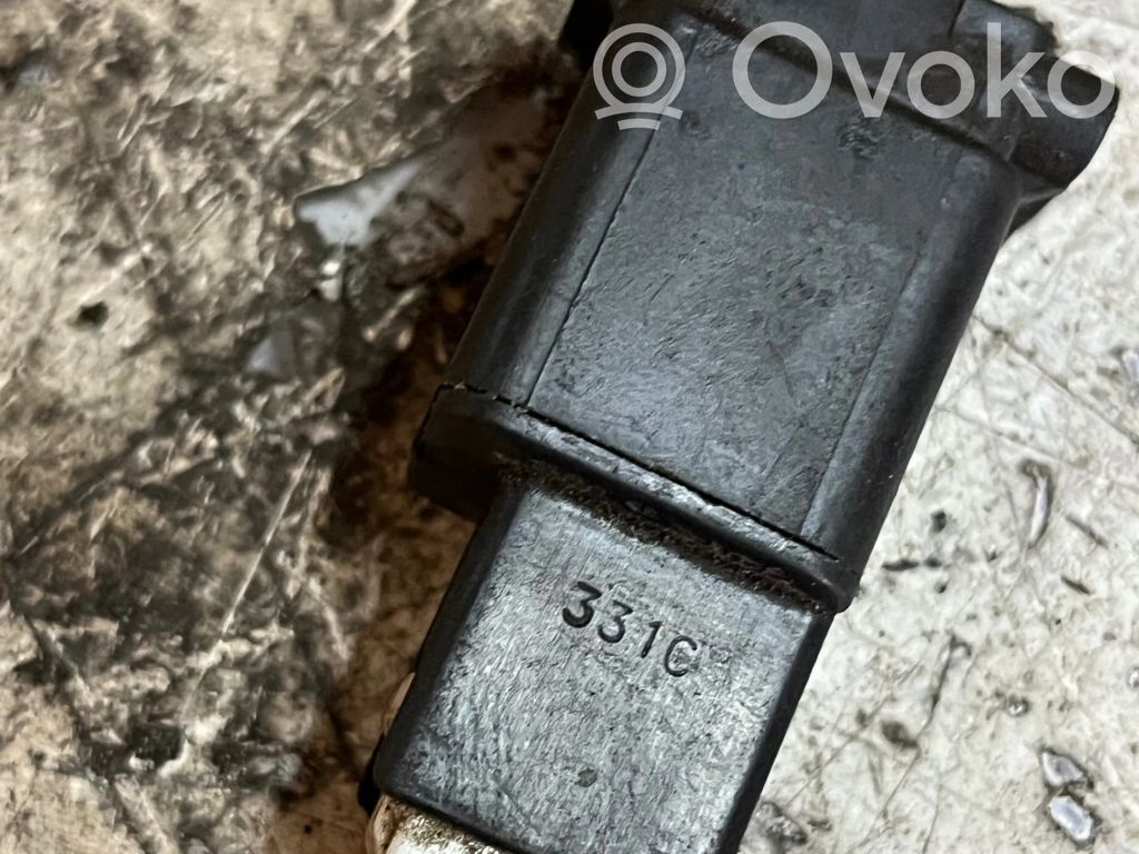 Interruptor sensor del pedal de freno   GJ6E,331C
