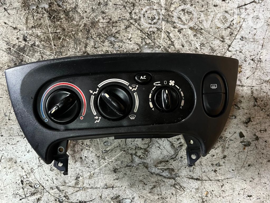 Renault Megane I Climate control unit 
