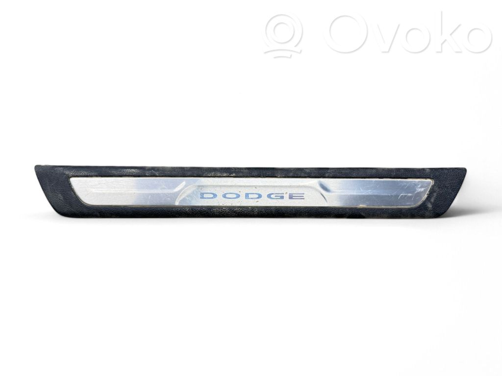 Dodge Durango III Listwa progowa przednia 