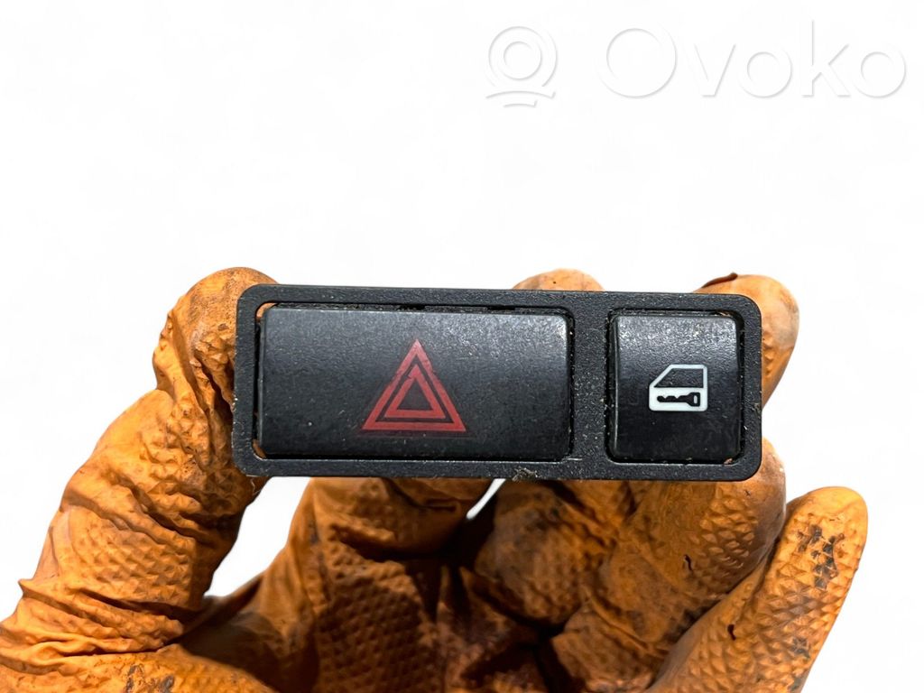 Hazard light switch   61318368920