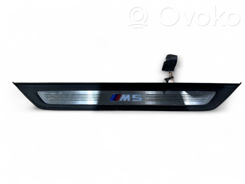 BMW M5 F90 Listwa progowa przednia 