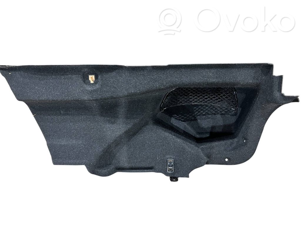 BMW M5 F90 Boczek / Tapicerka / bagażnika 