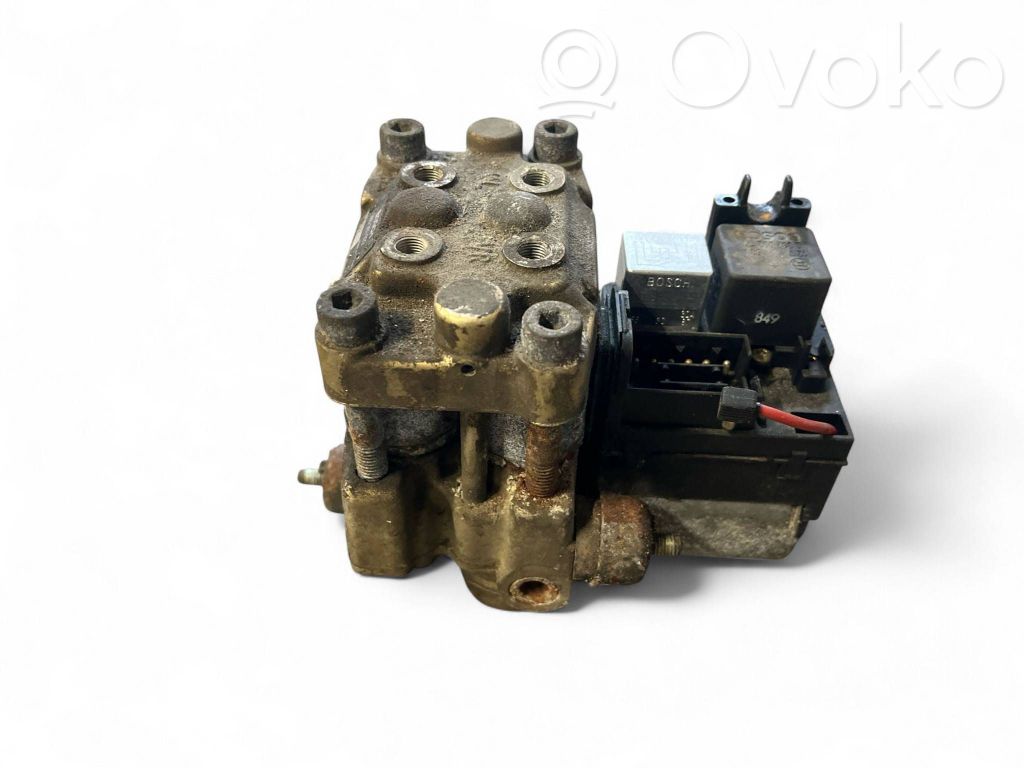 BMW 7 E32 ABS Blokas 