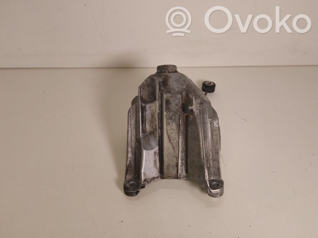 Audi Q5 SQ5 FY Engine mounting bracket 