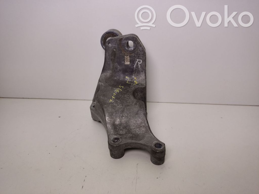 Ford Mustang VI Engine mounting bracket 