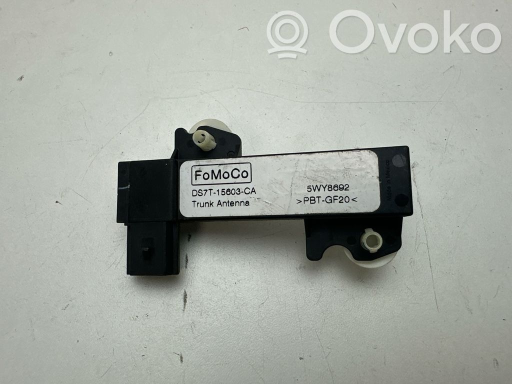 Ford Mustang VI Amplificatore antenna 