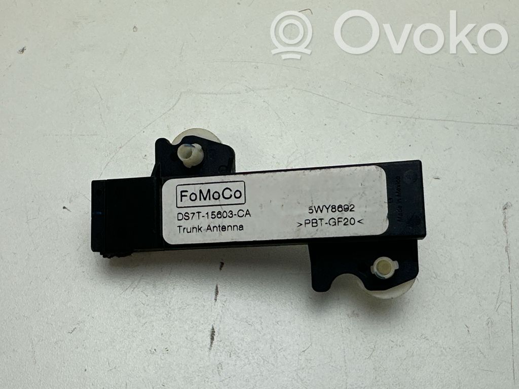 Ford Mustang VI Amplificatore antenna 